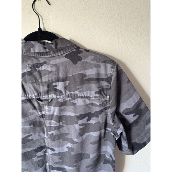 G1 Goods Women’s Size Small Camo Print Romper Camouflage Belted Button Front - Picture 4 of 7